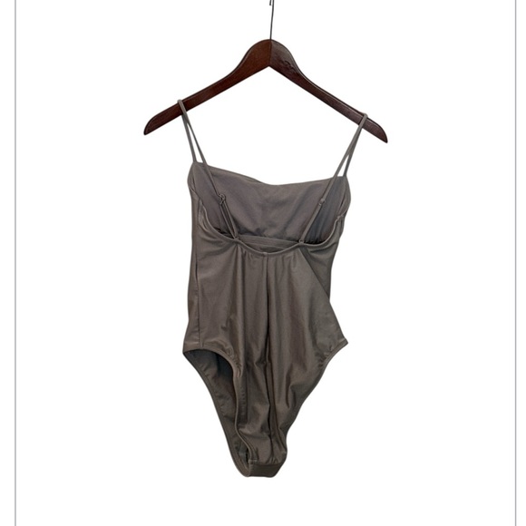 New Shade & Shore Women's High Leg one piece NWOT, size small/4-6 - Picture 5 of 8